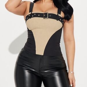 Beautiful belted top XL